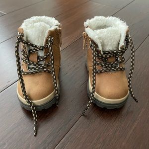 H&M shearling baby boots